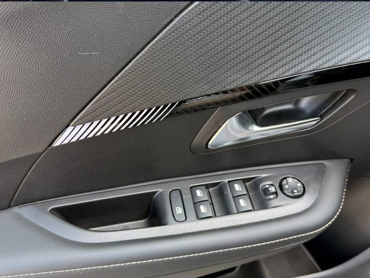 Peugeot 208 PureTech 100 Stop&Start 5 porte Allure (16)