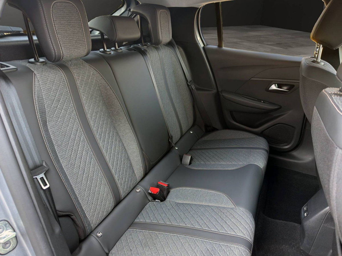 Peugeot 208 PureTech 100 Stop&Start 5 porte Allure (18)