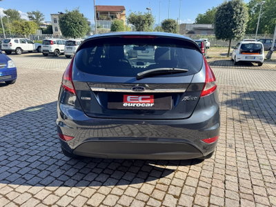 Ford Fiesta 1.4 TDCi 5p. Titanium (5)