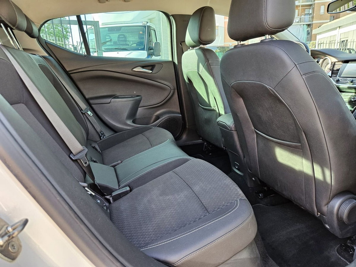 Opel Astra 1.6 CDTi 110CV Start&Stop 5 porte Innovation (12)