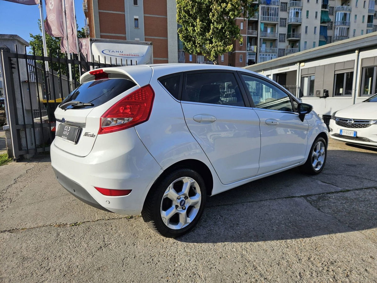 Ford Fiesta 1.6 TDCi 95 CV 5p. Titanium (3)