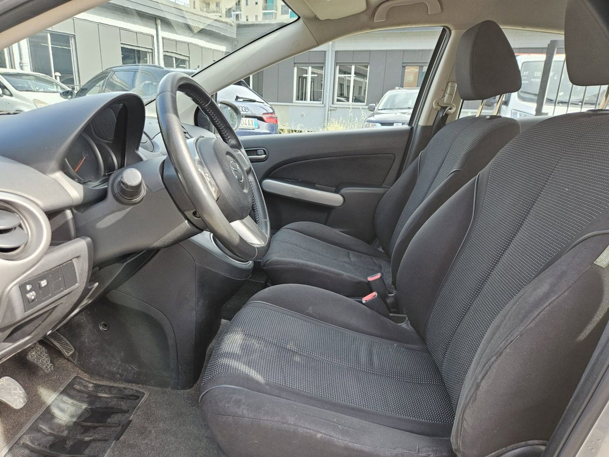 Mazda Mazda2 1.6 TD 90CV 5p. Play (6)