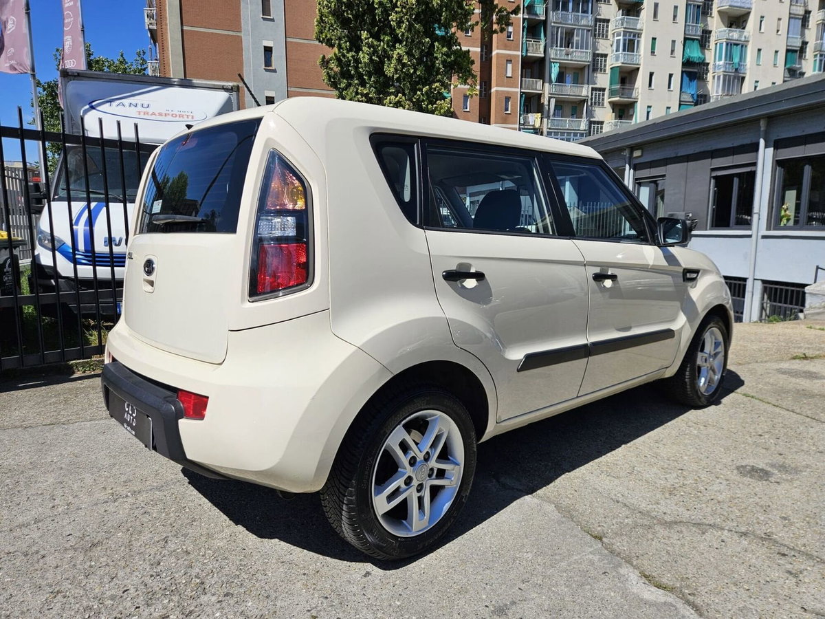 Kia Soul 1.6 CVVT Cool (4)