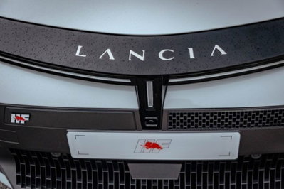 Lancia Ypsilon 1.2 mhev HF Line 110cv e-dct (3)
