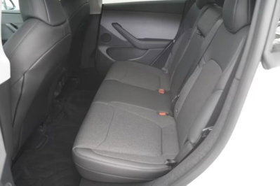 Tesla Model Y rwd (11)