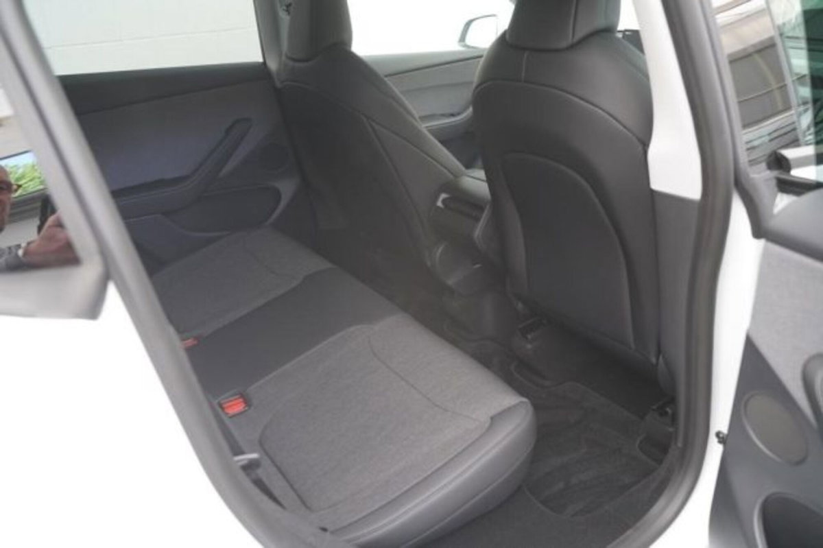 Tesla Model Y rwd (17)