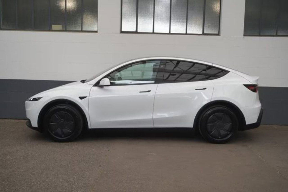 Tesla Model Y rwd (2)