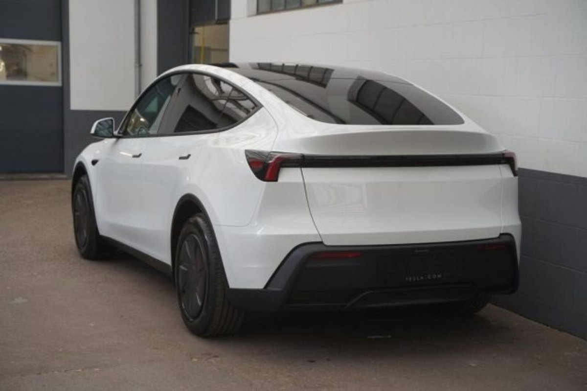 Tesla Model Y rwd (4)
