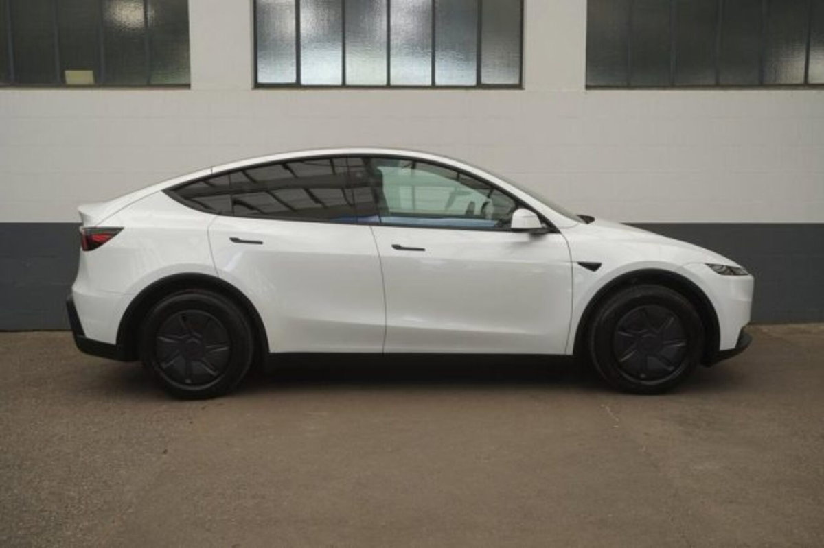 Tesla Model Y rwd (6)