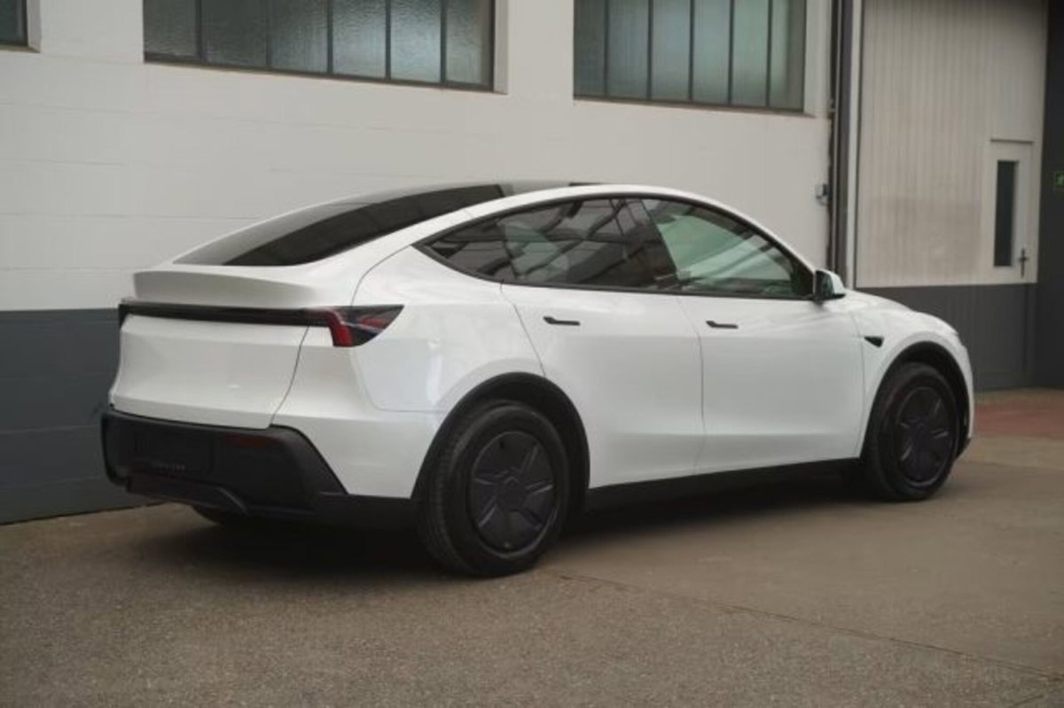 Tesla Model Y rwd (7)