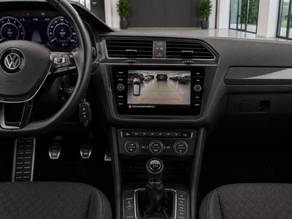 Volkswagen Tiguan 2.0 tdi R-Line 150cv dsg (12)