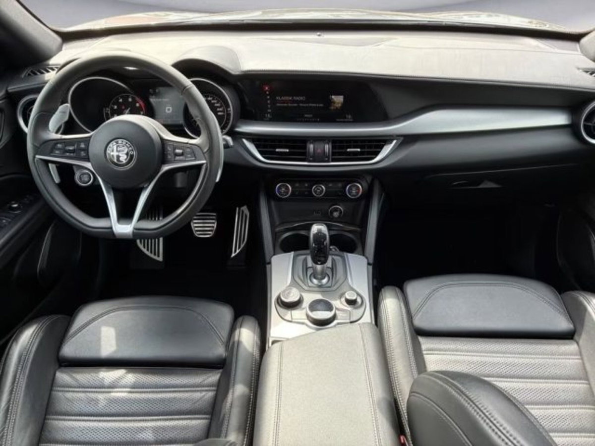 Alfa Romeo Stelvio Stelvio 2.0 Turbo 200 CV AT8 Q4 Super Business (8)