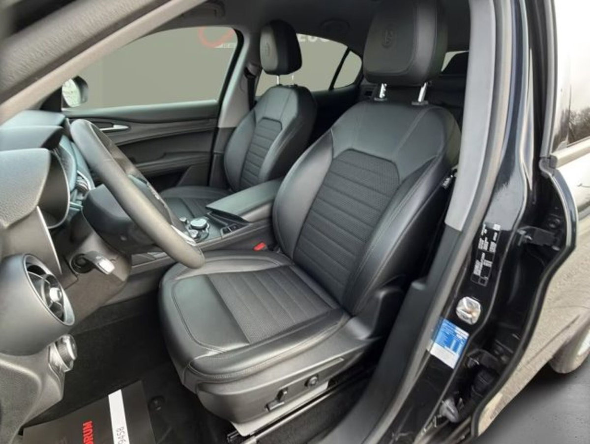 Alfa Romeo Stelvio Stelvio 2.0 Turbo 200 CV AT8 Q4 Super Business (9)