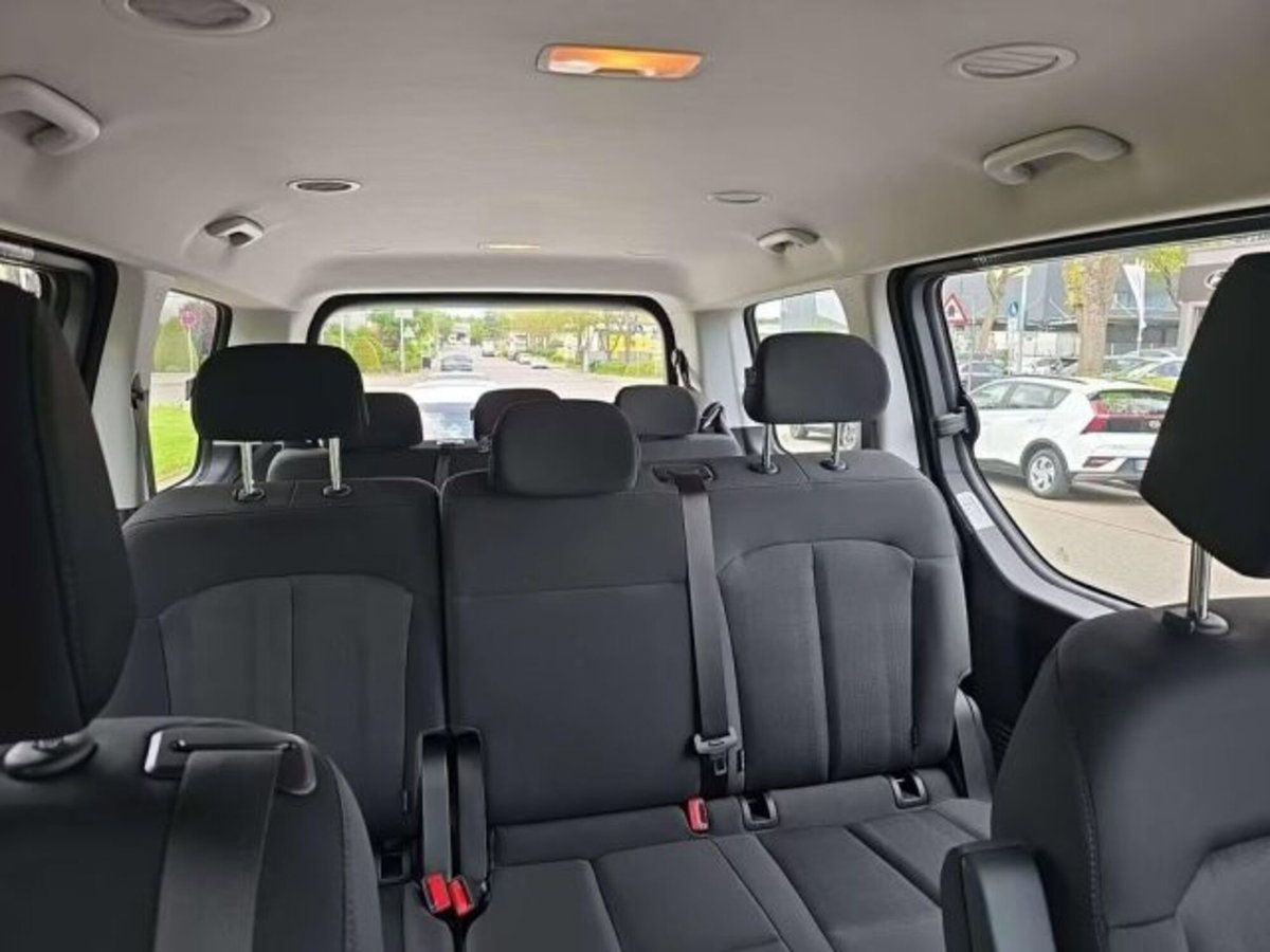 Hyundai Staria 1.6 hev 2wd auto (17)