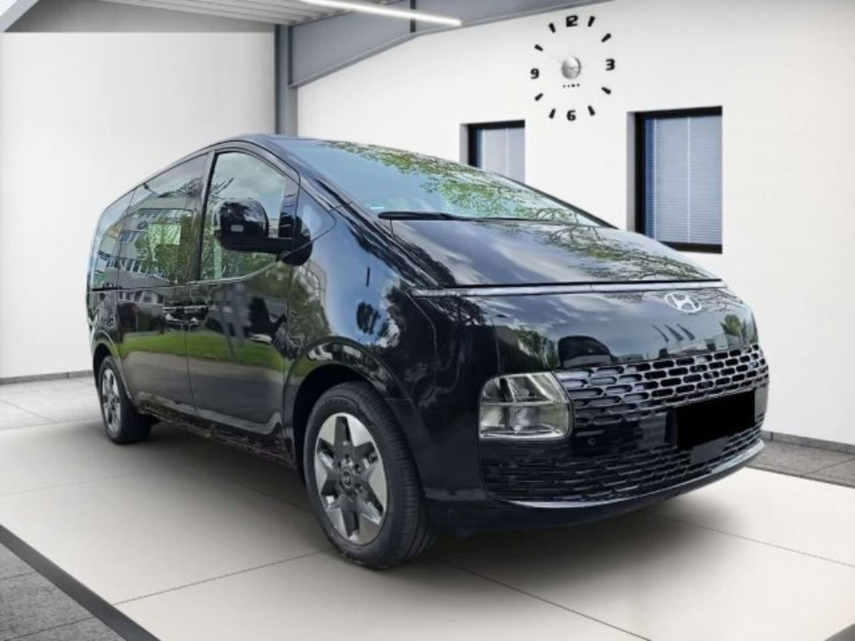 Hyundai Staria 1.6 hev 2wd auto (3)