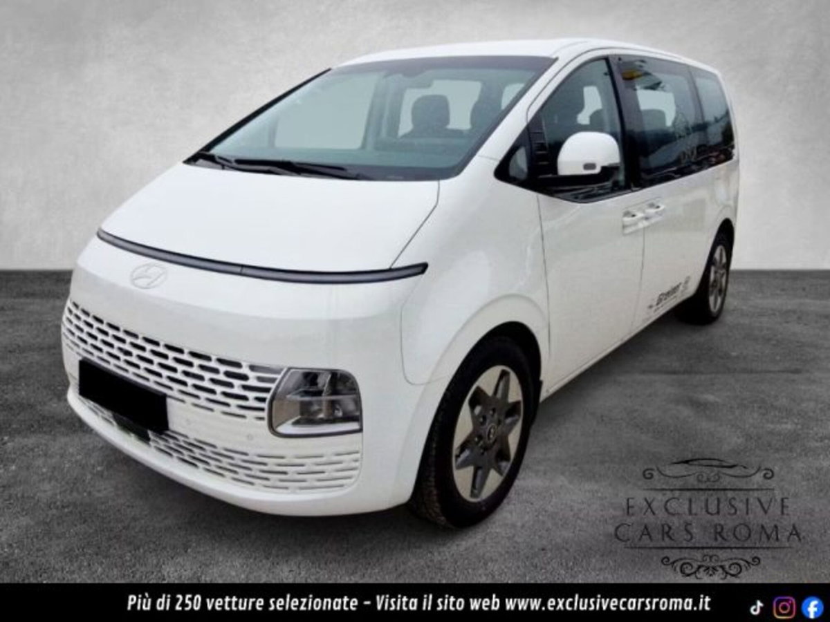 Hyundai Staria 1.6 hev 2wd auto