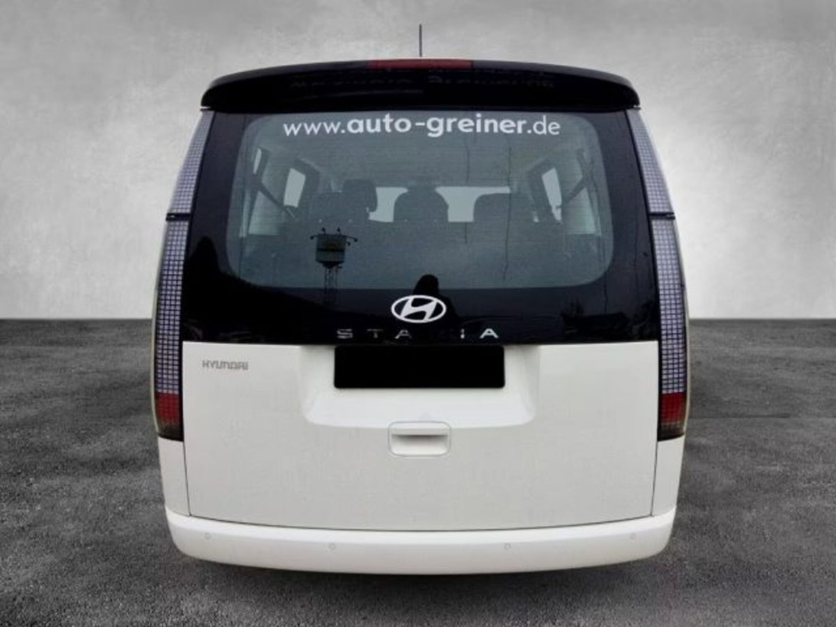 Hyundai Staria 1.6 hev 2wd auto (3)