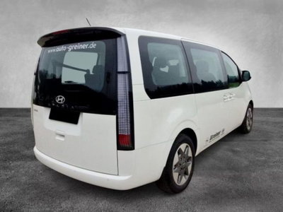 Hyundai Staria 1.6 hev 2wd auto (4)