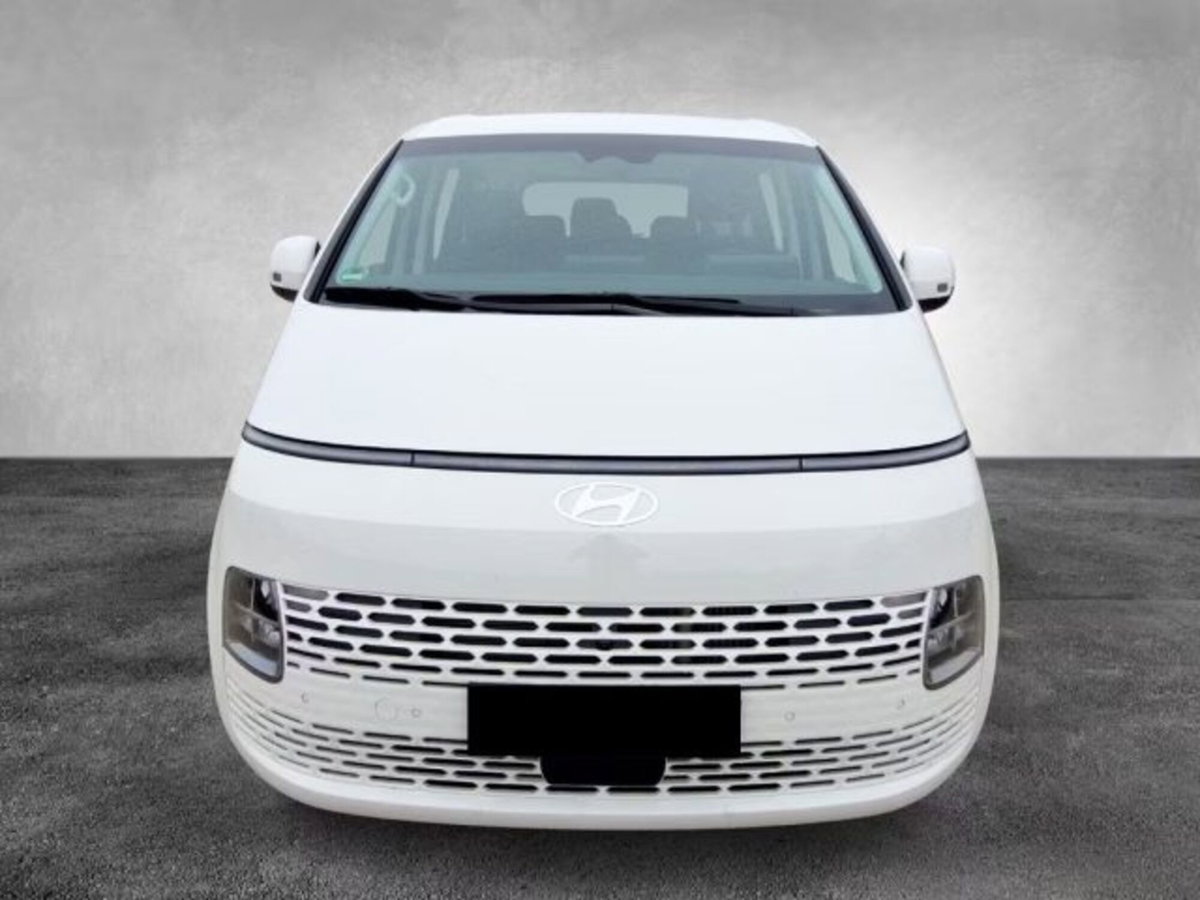Hyundai Staria 1.6 hev 2wd auto (6)