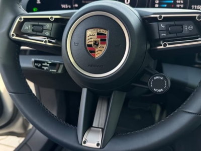 Porsche Taycan Taycan (15)