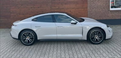 Porsche Taycan Taycan (8)