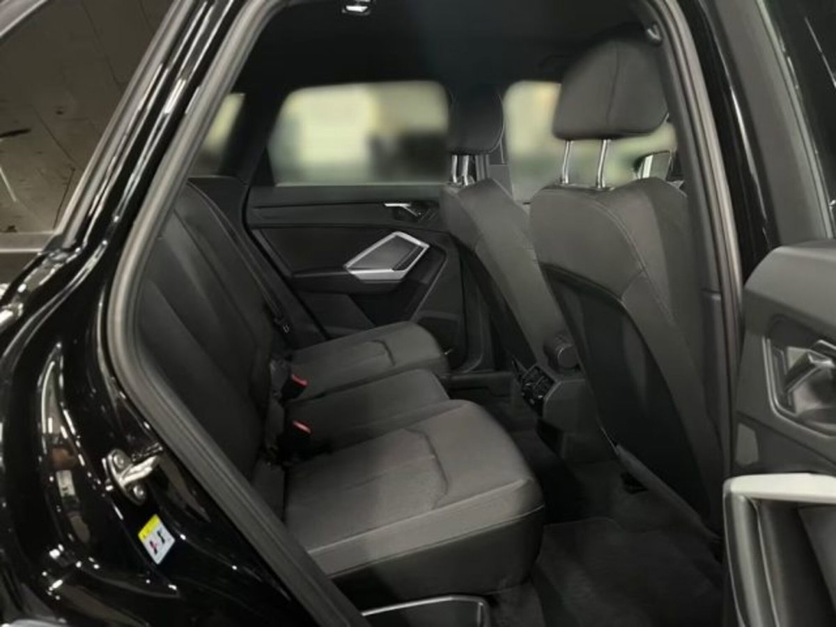 Audi Q3 35 TFSI Business Advanced (11)