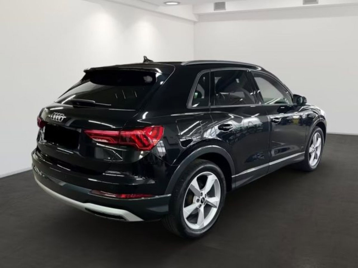 Audi Q3 35 TFSI Business Advanced (2)
