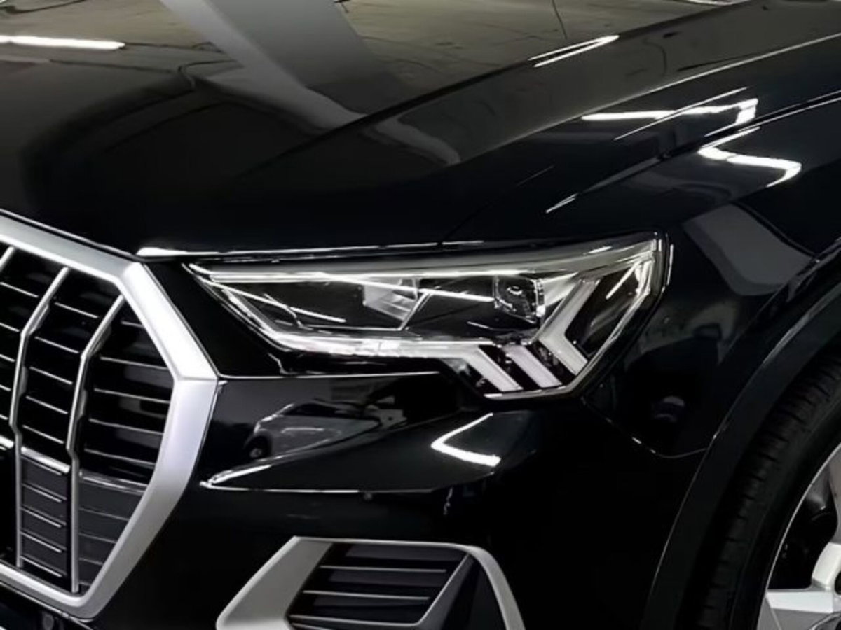 Audi Q3 35 TFSI Business Advanced (7)