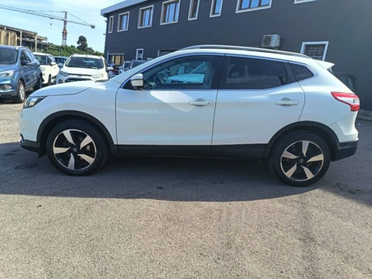 Nissan Qashqai 1.5 dCi Tekna (4)