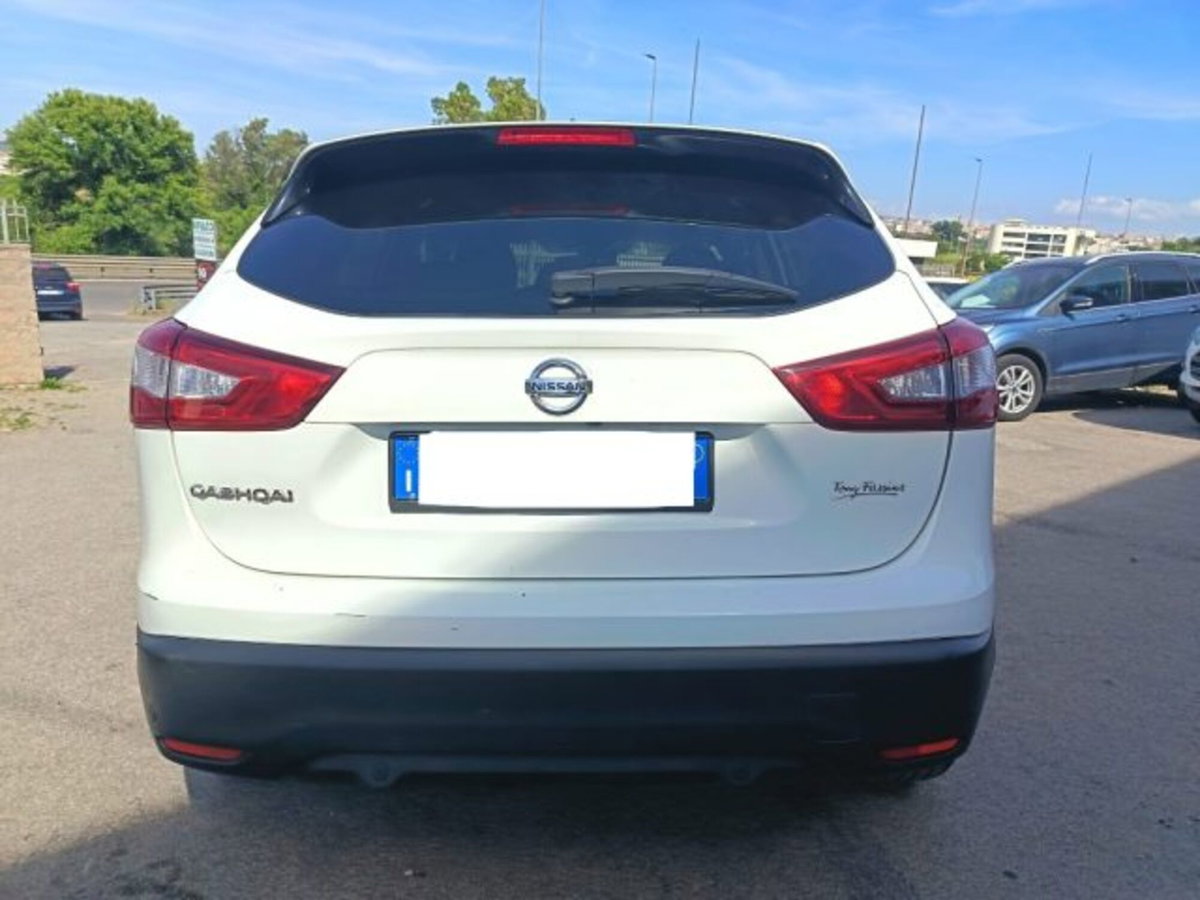 Nissan Qashqai 1.5 dCi Tekna (8)