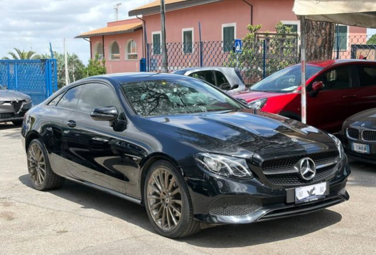 Mercedes-Benz Classe E Coupé 220 d 4Matic Business Sport (3)