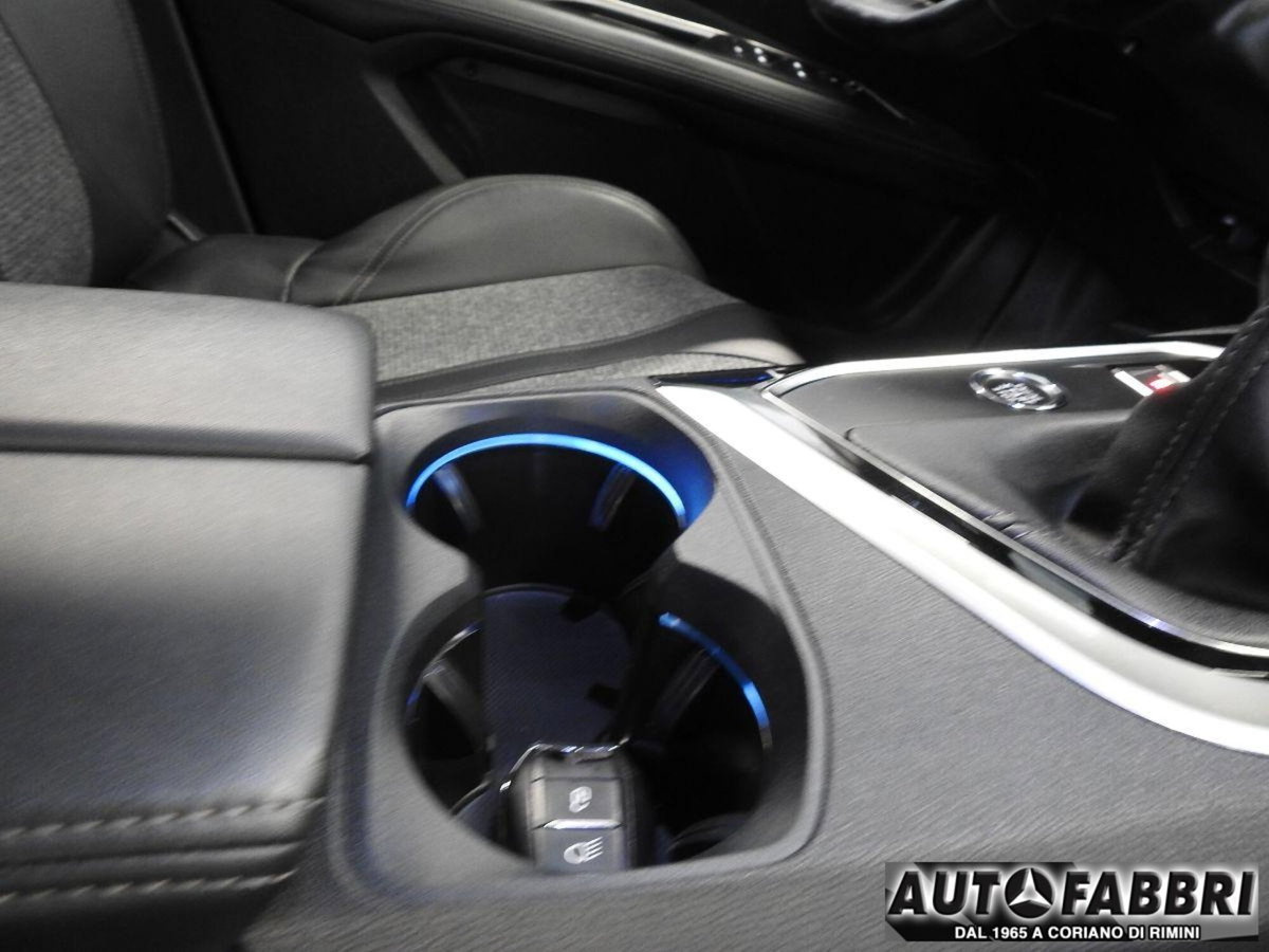 Peugeot 3008 BlueHDi 130 S&S Allure (8)