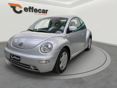 Volkswagen New Beetle 2.0 usata