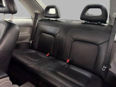 Volkswagen New Beetle 2.0 (13)