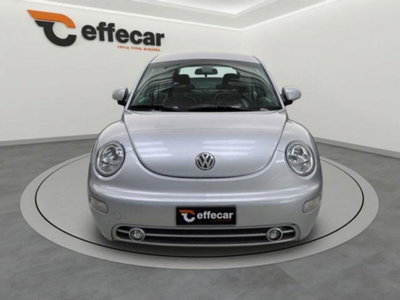 Volkswagen New Beetle 2.0 (2)