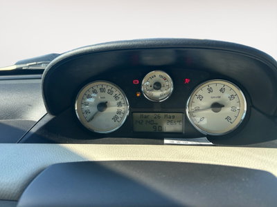 Lancia Ypsilon 1.3 MJT 75 CV Platino (13)