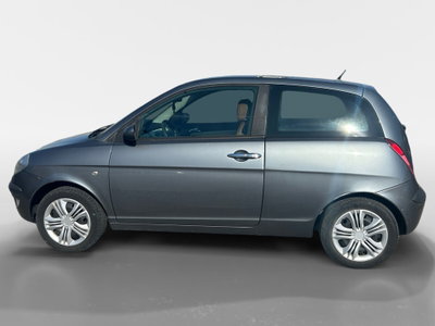 Lancia Ypsilon 1.3 MJT 75 CV Platino (3)