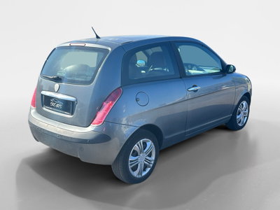 Lancia Ypsilon 1.3 MJT 75 CV Platino (6)