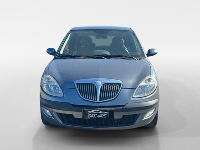 Lancia Ypsilon 1.3 MJT 75 CV Platino (9)
