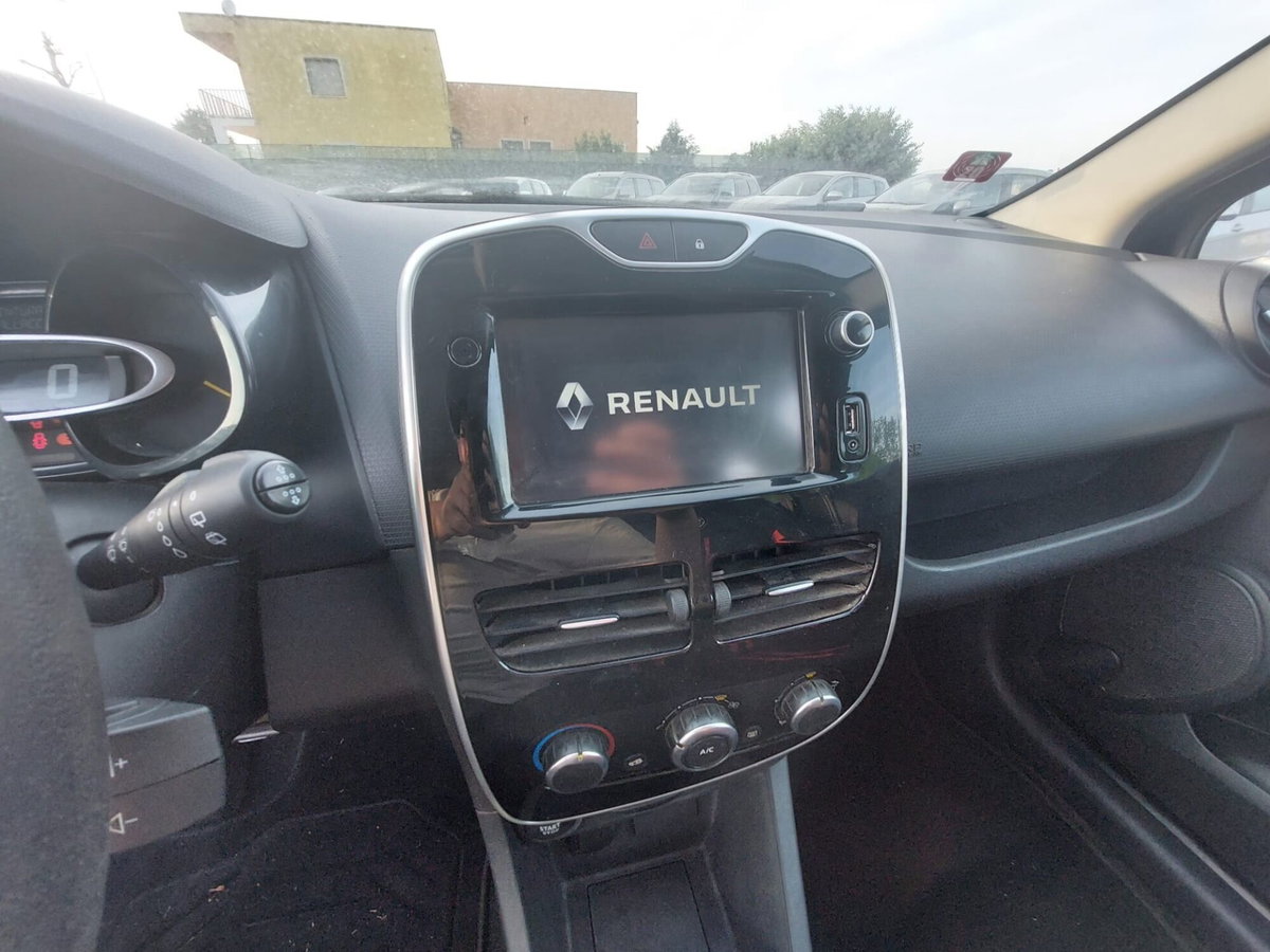 Renault Clio dCi 8V 75 CV Start&Stop 5 porte Energy Duel (17)