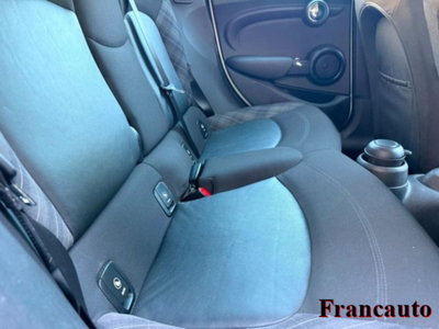 MINI Mini 1.5 Cooper D Business 5 porte (9)
