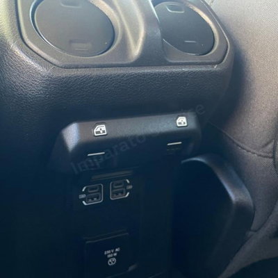 Jeep Wrangler Unlimited 2.0 Turbo Sahara (11)