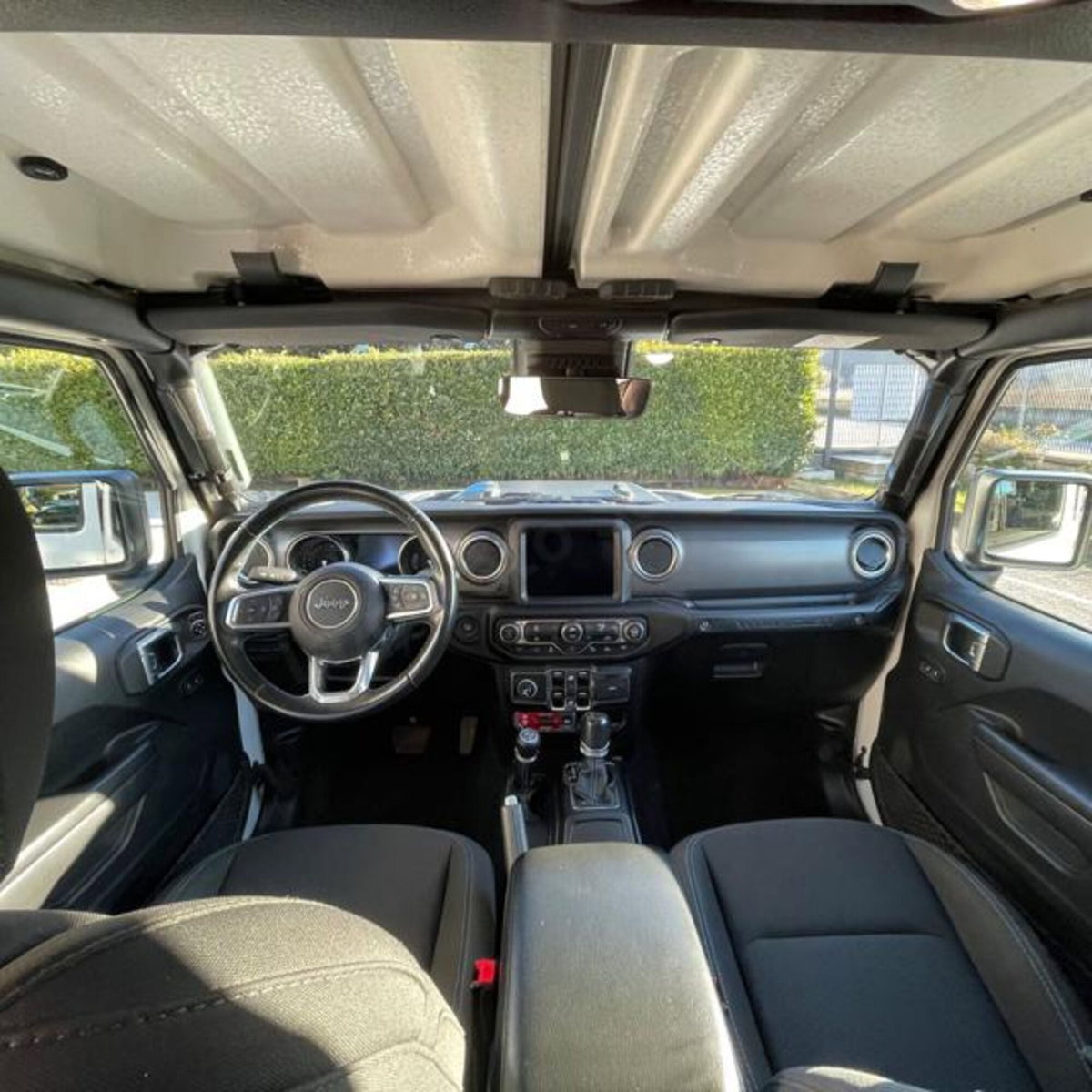 Jeep Wrangler Unlimited 2.0 Turbo Sahara (12)
