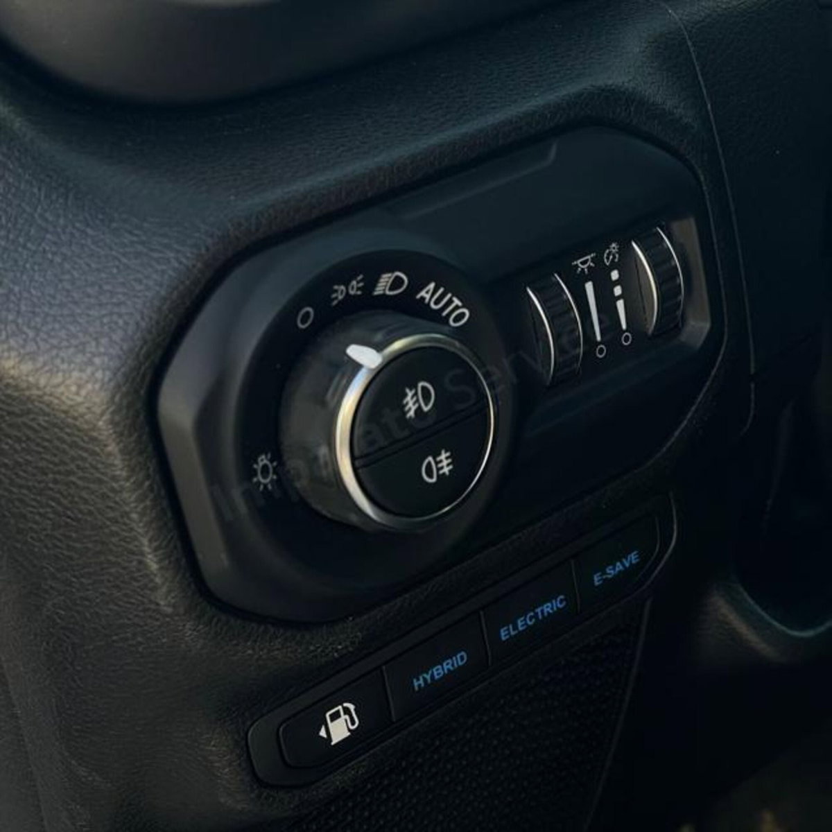 Jeep Wrangler Unlimited 2.0 Turbo Sahara (18)