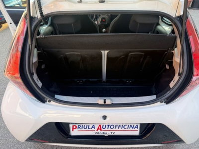 Toyota Aygo 1.0 VVT-i 69 CV 5 porte x-clusiv (12)