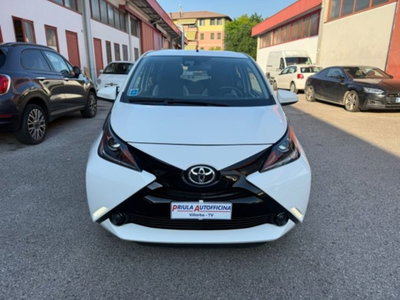 Toyota Aygo 1.0 VVT-i 69 CV 5 porte x-clusiv (2)