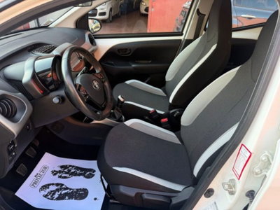 Toyota Aygo 1.0 VVT-i 69 CV 5 porte x-clusiv (7)