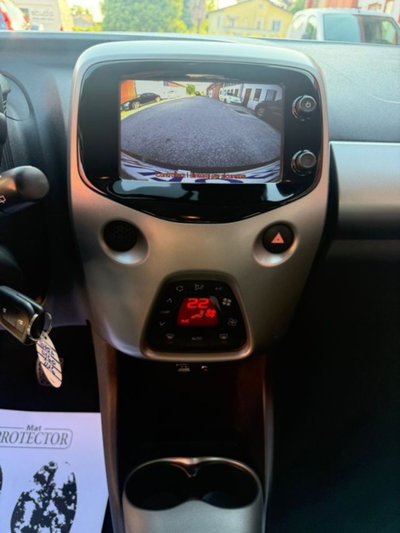 Toyota Aygo 1.0 VVT-i 69 CV 5 porte x-clusiv (9)