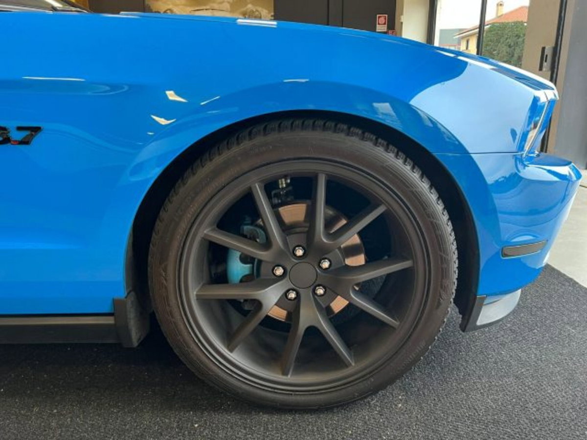 Ford Mustang Coupé Fastback 2.3 EcoBoost (5)