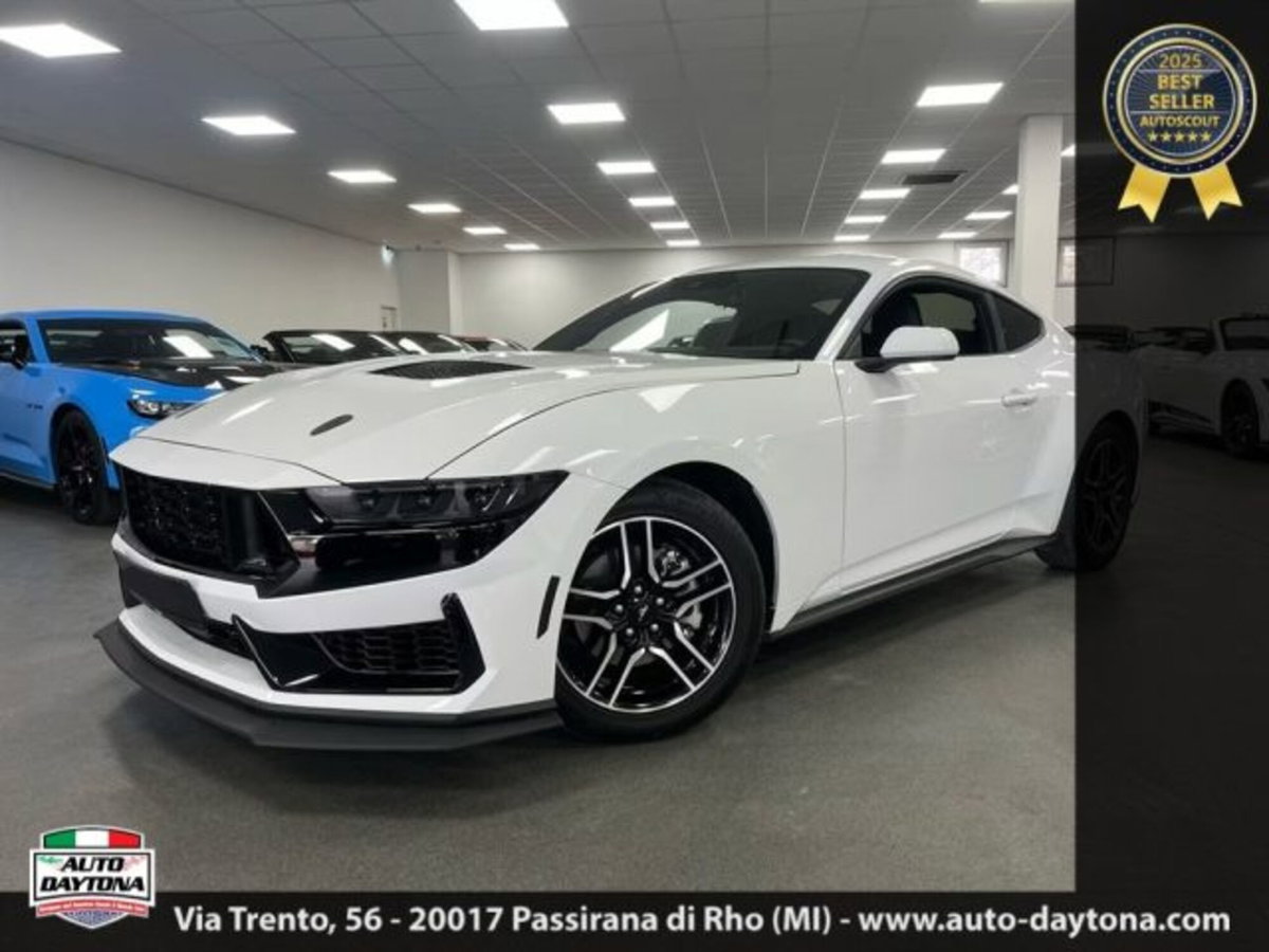 Ford Mustang Coupé Fastback 2.3 EcoBoost (2)